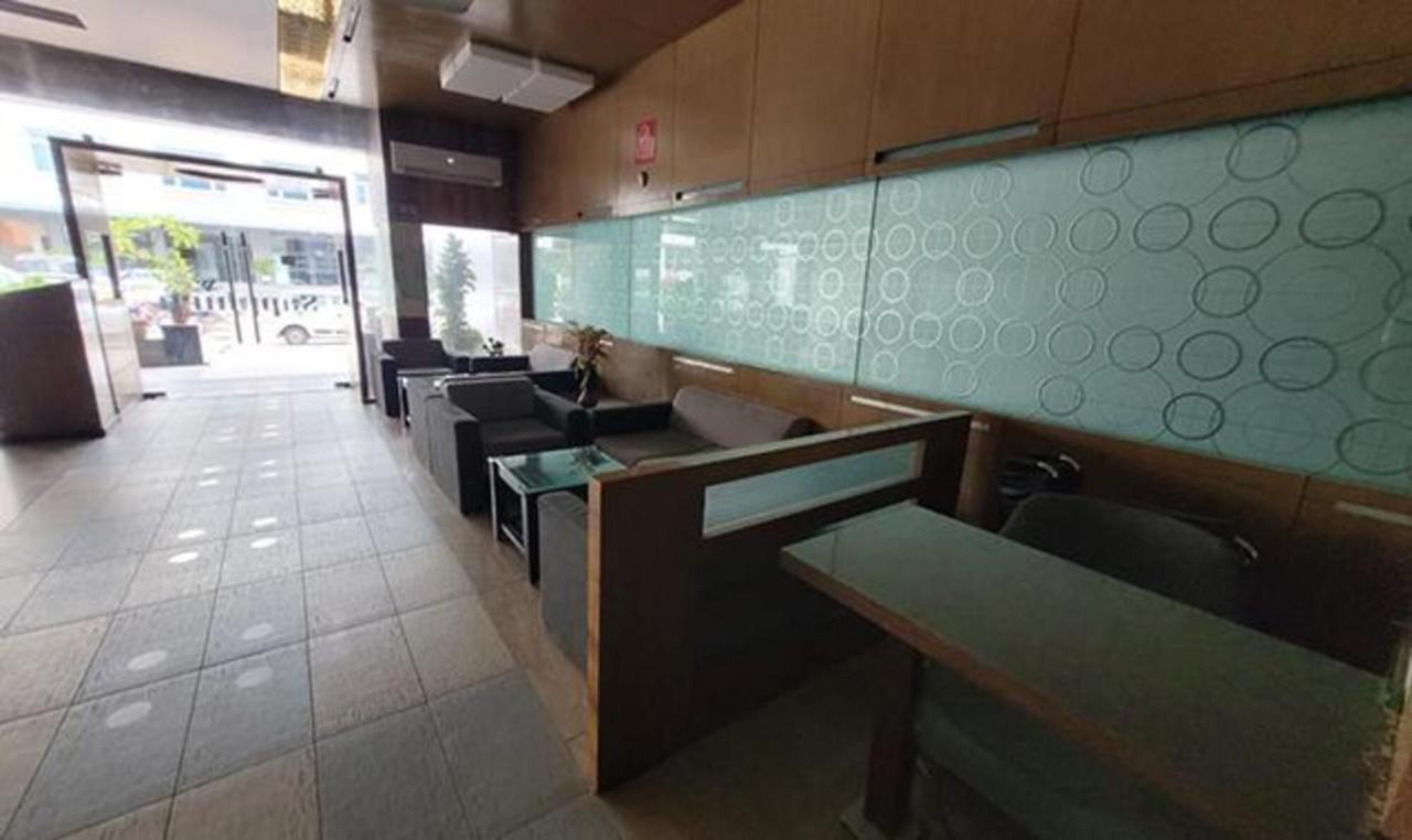 ואדודרה Fabhotel Prime Sapphire Regency מראה חיצוני תמונה